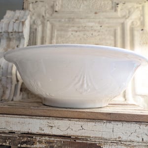 Antique Ironstone Bowl    I    Very Large   15 3/8 inch diameter  I    Ironstone Basin