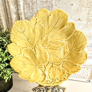 Small Vintage Italian Majolica Plate    I    Yellow Gold Leaves     I      Trinket Dish