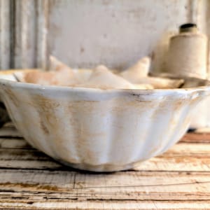 Antique Ironstone Ladyfinger Bowl  I  Stained and Crazed   I   2 quarts  I   Johnson Brothers England   I   Large Size  I  Scalloped bowl