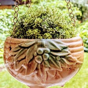 Vintage McCoy Planter   I     Hanging Plant Holder   I   Leaves and Berries   I   1930's