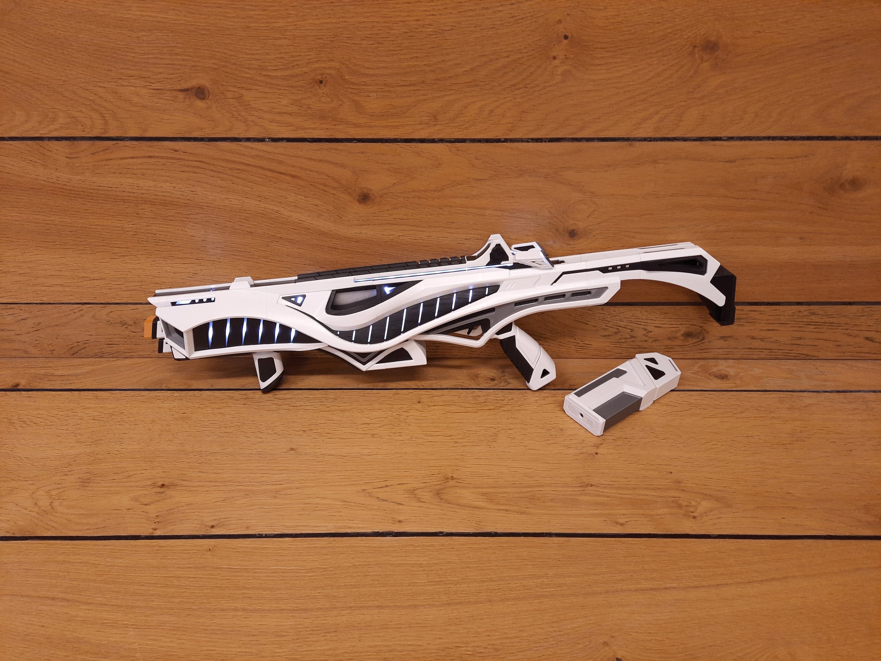 R99 Cutting Edge Printable 3d Model for Makers and Etsy