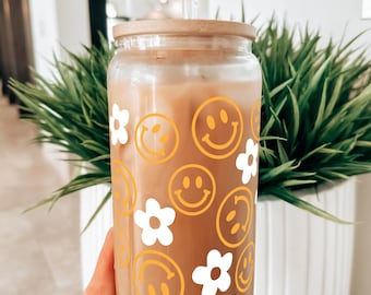 Smiley Daisy Glass Cup With Lid And Straw, Smiley Glass Tumbler With Straw And Lid Iced Coffee Cup, Daisy Iced Coffee Glass Personalize Mug