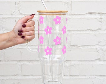 Personalized Daisy Tumbler: 40oz Floral Can with Lid & Straw