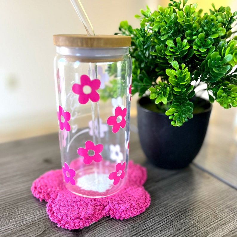 Personalized Daisy Iced Coffee Cup with Lid & Straw, USA Made Glass Tumbler, product photo 4