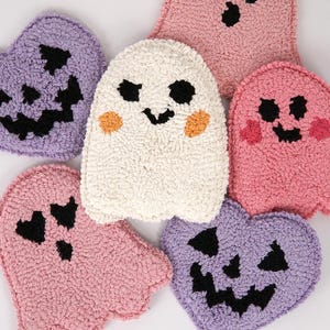 Halloween Home Decor, Spooky Halloween Mug Rug, Spooky Punch Needle Coaster, Handmade Spooky Halloween Gift, Halloween Ghost Coaster