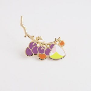 Guava Fetta E Uva Art Pin