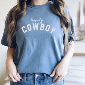 HOWDY COWBOY Garment Dyed Graphic T-Shirt