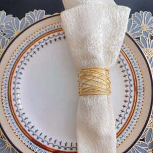 12 / 24 Stück Gold Kreis Rustikale Draht Hoop Serviettenringe, Elegante Draht Serviettenringe Gold moderne Serviettenringe für Hochzeit, Feiertage, Geschenk für Sie