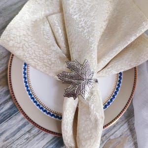 12/24 pezzi Anelli per tovaglioli a forma di foglia d'acero in oro/argento/Eleganti decorazioni da tavola per matrimoni, feste e uso quotidiano Porta tovaglioli per cene