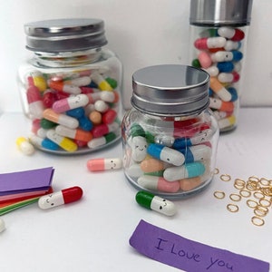 Messaggio in un barattolo, capsule di pillole con carta piccola su cui scrivere messaggi, pillole d'amore, regalo di coppia, regalo fidanzato, San Valentino, lunga distanza