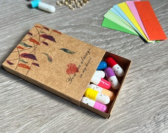 Caixinha com mensagem personalizada, cápsulas de comprimidos, papel para escrever mensagens, pílulas do amor, presente para casal, presente para namorado, relacionamento à distância.