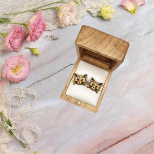 Wood Cat Stud Earrings cute animal jewelry
