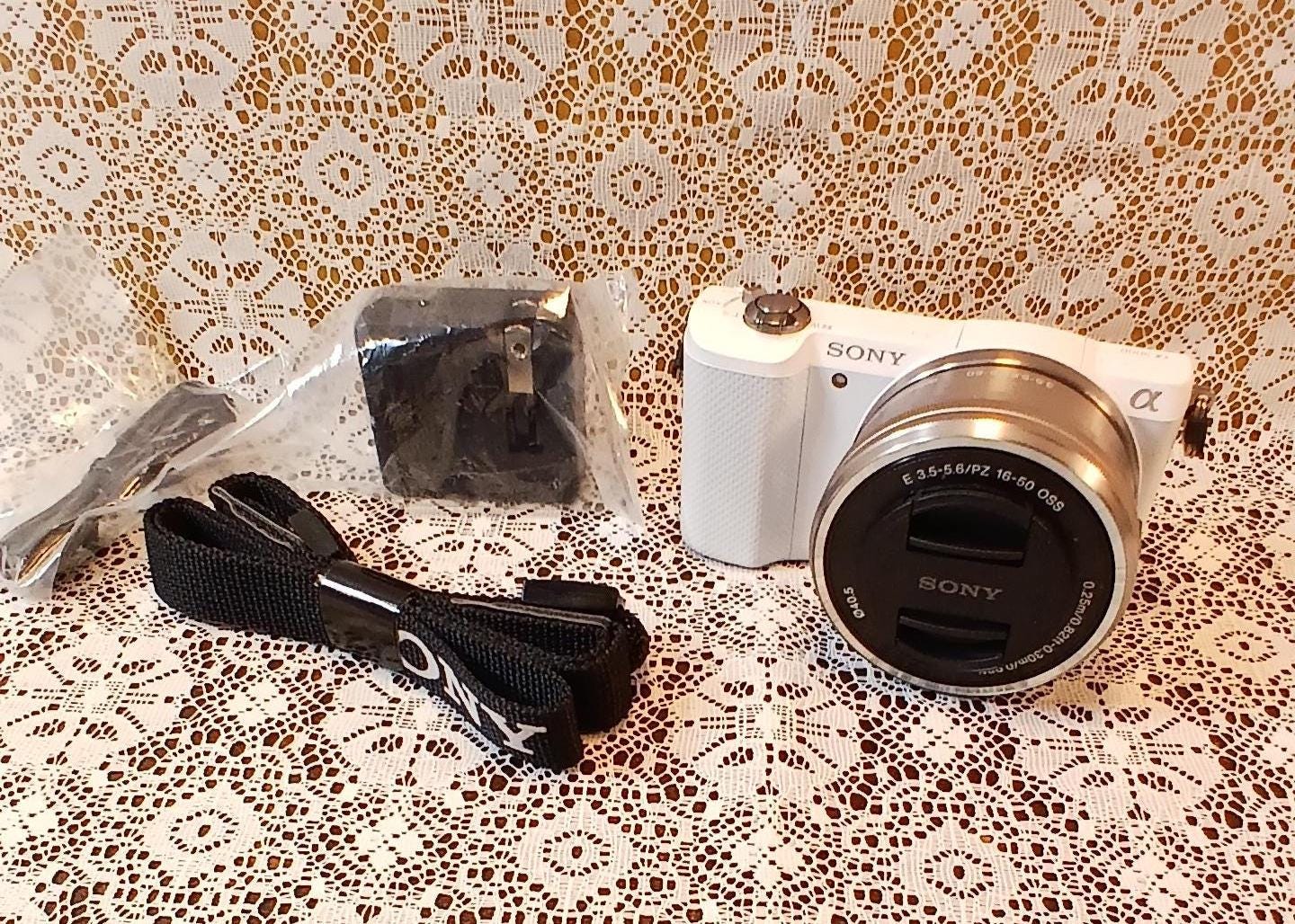 Sony A5100 Selfie Sony Camera Sony A5000 Mirrorless Camera W/16-50mm Lens