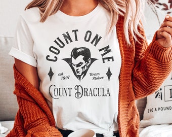 Camiseta de Drácula / Bram Stoker / Regalo divertido de literatura clásica / Camiseta de humor para mujer con el Conde Drácula, ideal para amantes de los libros y monstruos (Halloween)