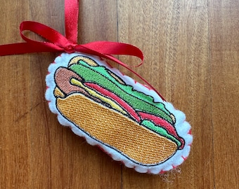 Adorno de fieltro bordado de perrito caliente estilo Chicago - Decoraciones navideñas, regalos, hecho a mano