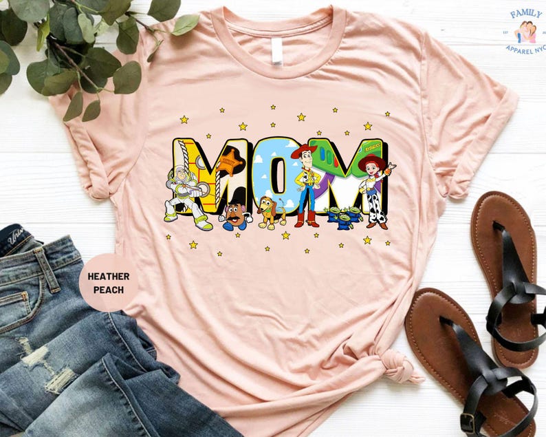 a t - shirt with the word mom on it
