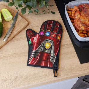 Infinity Nano Gauntlet Oven Glove, Heat Proof, Oven Mitt, Gift for Marvel Fan, Gift for Gamer, Geeky Gift, Burn Protection