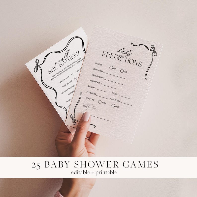 Puede incluir: Dos tarjetas de juego para baby shower. Una tarjeta pregunta "&iquest;Ella preferir&iacute;a?" y la otra es para "Predicciones del beb&eacute;". Ambas tarjetas son de color rosa claro con texto negro y detalles de lazo decorativos. La parte inferior de la imagen dice "25 juegos de baby shower".