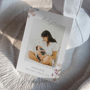 Baby in bloei Bedankkaart met foto voor babyshower, bloemendankkaart, geboorteaankondiging, afdrukbaar 4x6 en 5x7 formaat plat