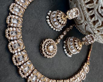 Antiek goud wit pastel veelkleurig Polki Navratan Jhumka oorbellen mangtika ketting set: Indiase Pakistaanse bruiloft sieraden