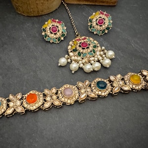 Antique Bronze Gold Navratan Indian Jewelry Set: Multicolor Flexible Choker Round Necklace Stud Earrings Mangtika image 8