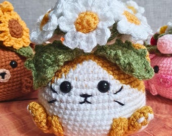 Hand Crocheted Cat Pot with Daisy Flowers, Nursery Decor Ornament, Cat Lover Gift