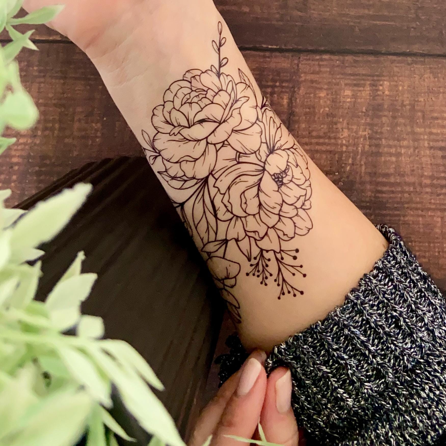Flower-Filled Arm Sleeves That Bloom