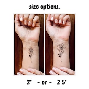 Puede incluir: Un tatuaje temporal con un dise&ntilde;o de arte lineal negro de un peque&ntilde;o ramo de flores. El texto "size options:" aparece en la parte superior y "2" - or - 2.5"" en la parte inferior, indicando las dimensiones disponibles en pulgadas.