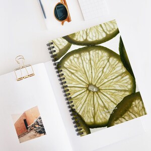 Cuaderno espiral con estampado de rodajas de lima | Cuaderno rayado con cubierta de frutas cítricas