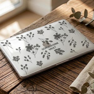Può includere: Un set di tre tazze in ceramica con finitura opaca e macchiettata. Ogni tazza presenta un colore diverso: azzurro, crema e grigio. Le tazze hanno un design semplice e moderno, adatte per caffè o tè.