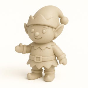Peut inclure: Figurine d'elfe beige avec un chapeau pointu, de grandes oreilles et une ceinture. L'elfe sourit et lève le bras droit en signe de bienvenue. La figurine est posée sur une surface blanche.