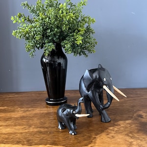 Set of 2 Hand Carved Vtg Ebony Elephant