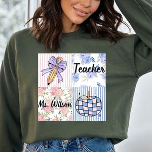 Bloementrui voor leraar, cadeau voor leraar, shirt leraar afstuderen, aangepaste naam leraar ronde hals leraar waardering cadeau leraar bloemen