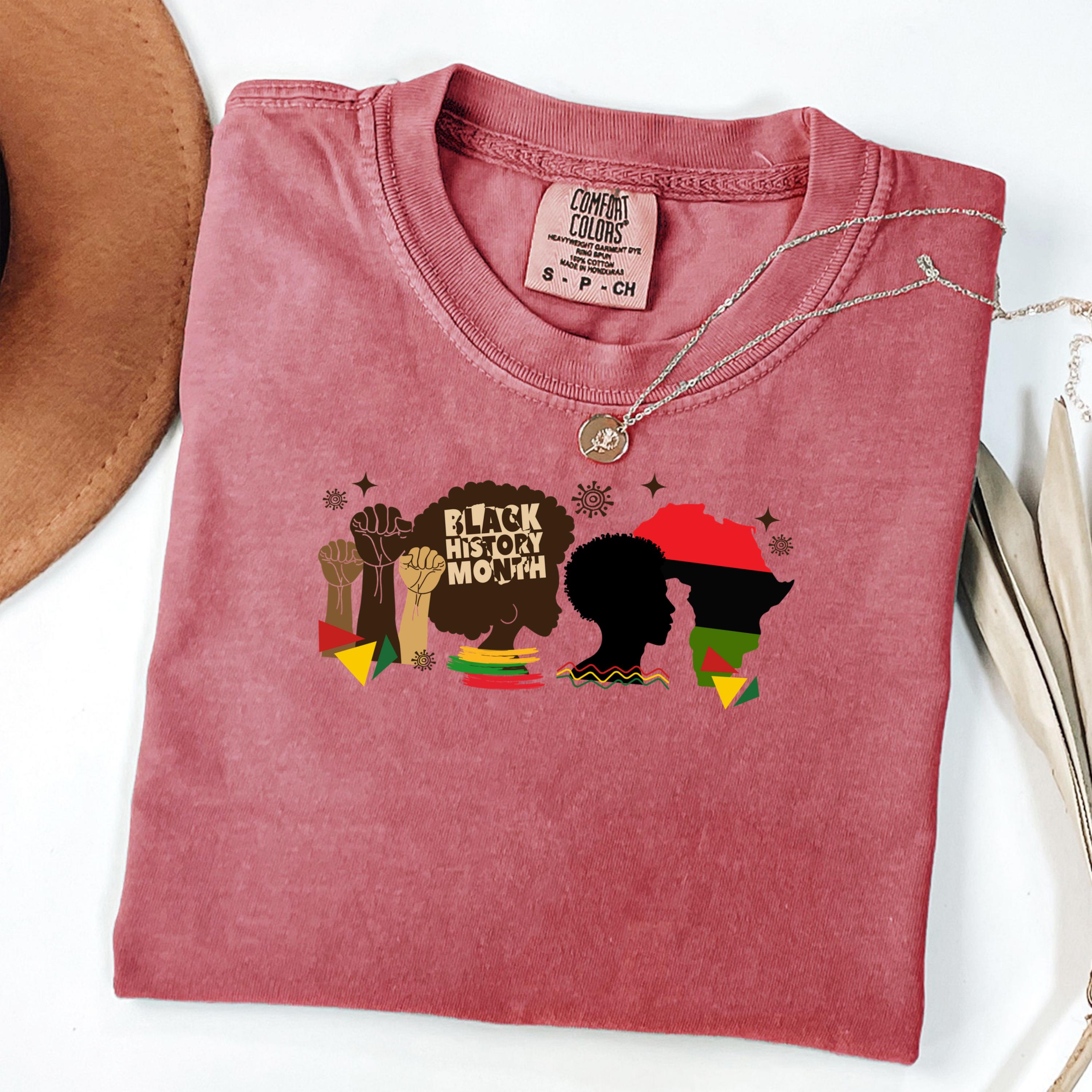 Vintage Black History Month Fist T-Shirt – Proud Afro-American Sweatshirt For Men & Women, Classic Fit
