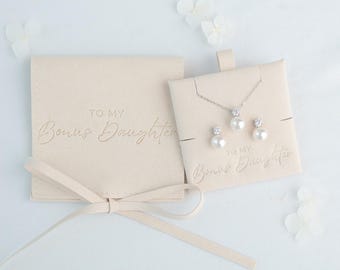 Bonus-Hochzeitsgeschenk für die Tochter: Schmuckset mit Perlen aus 14-karätigem Gold oder 925er Silber (auch als Geschenk für die Tochter des Brautkleides geeignet). Geschenk für die Stieftochter oder die Stiefmutter.