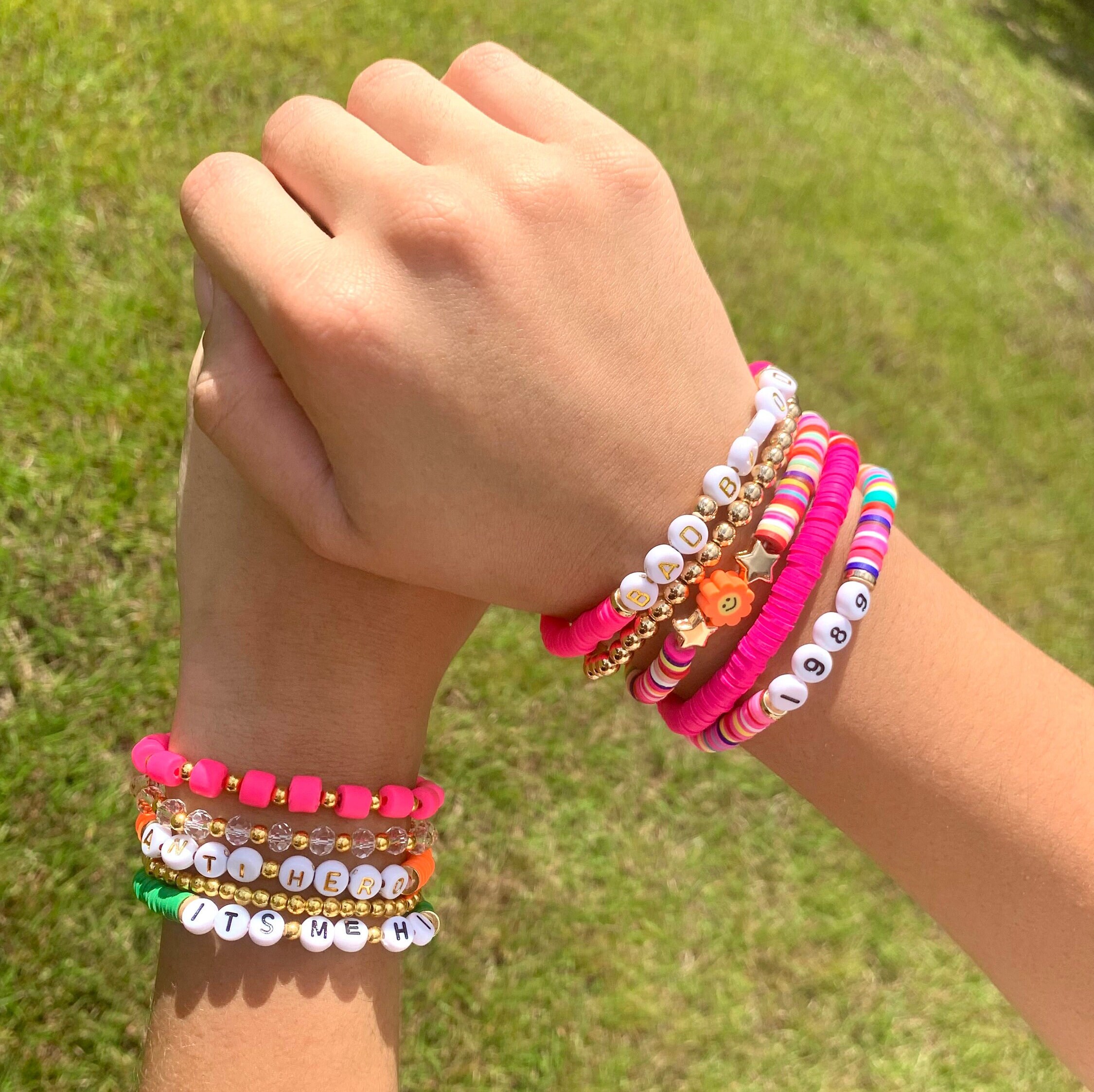 5 Piece Set of Taylor Swift Bracelets | Bad Blood, It's Me Hi