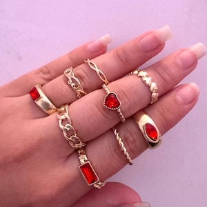 9pcs Gold and Red Rings Set | heart rings, stackable rings, chain design rings, boho, layered rings, midi rings, gift ideas, gold rings, y2k