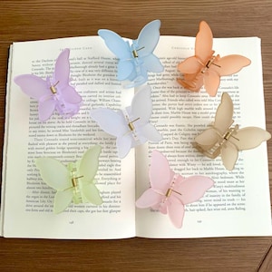 Butterfly hair claw clip | butterfly hair clips, butterfly hair claw, hair clips for girls, hair clips for women, 90s fashion, accessories