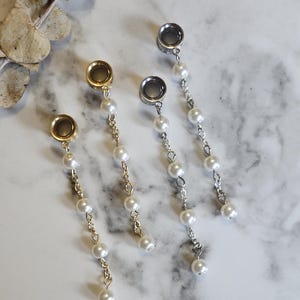 Faux pearl dangle plugs dangle gauges