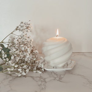 Ball Shaped Swirl Soy Candle | Choose Fragrance | Yuzu | Lychee | Volcano | Baies | Oud Wood | No.5 | Aesthetic Candle | Scented | Geometric