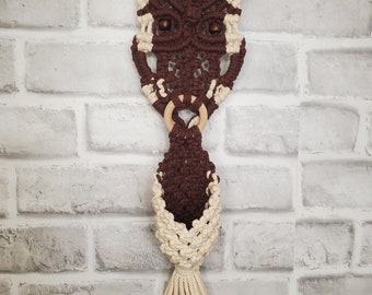 Macrame owl wall hanging