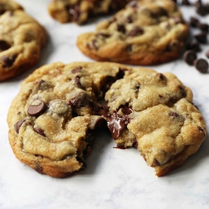 Best Damn Chocolate Chip Cookies 1 dozen image 1