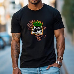 Verwurzelt in Royalty-T-Shirt, afrikanischem Stammes-T-Shirt, Regal-Shirt, Baumwurzeln-Kronen-Top, Unisex-Jersey-Kurzarmtop
