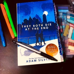 Annotated Books ; Young Adult LGBTQ; BookTok