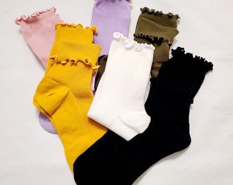 Chaussettes confortables unies à volants et revers pour femmes