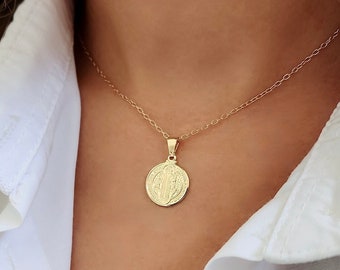 Collar de San Benito de Oro: Colgante de Cruz bañado en Oro de 18k