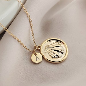 Seashell Necklace, Gold filled seashell necklace, Shell necklace, Seashell pendant, Beachy necklace, dainty necklace, Initial Necklace
