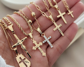 Delicado collar con cruz bañada en oro de 18 quilates: delicada joyería religiosa