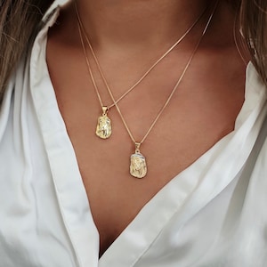 Jesus Necklace w/ Box Chain