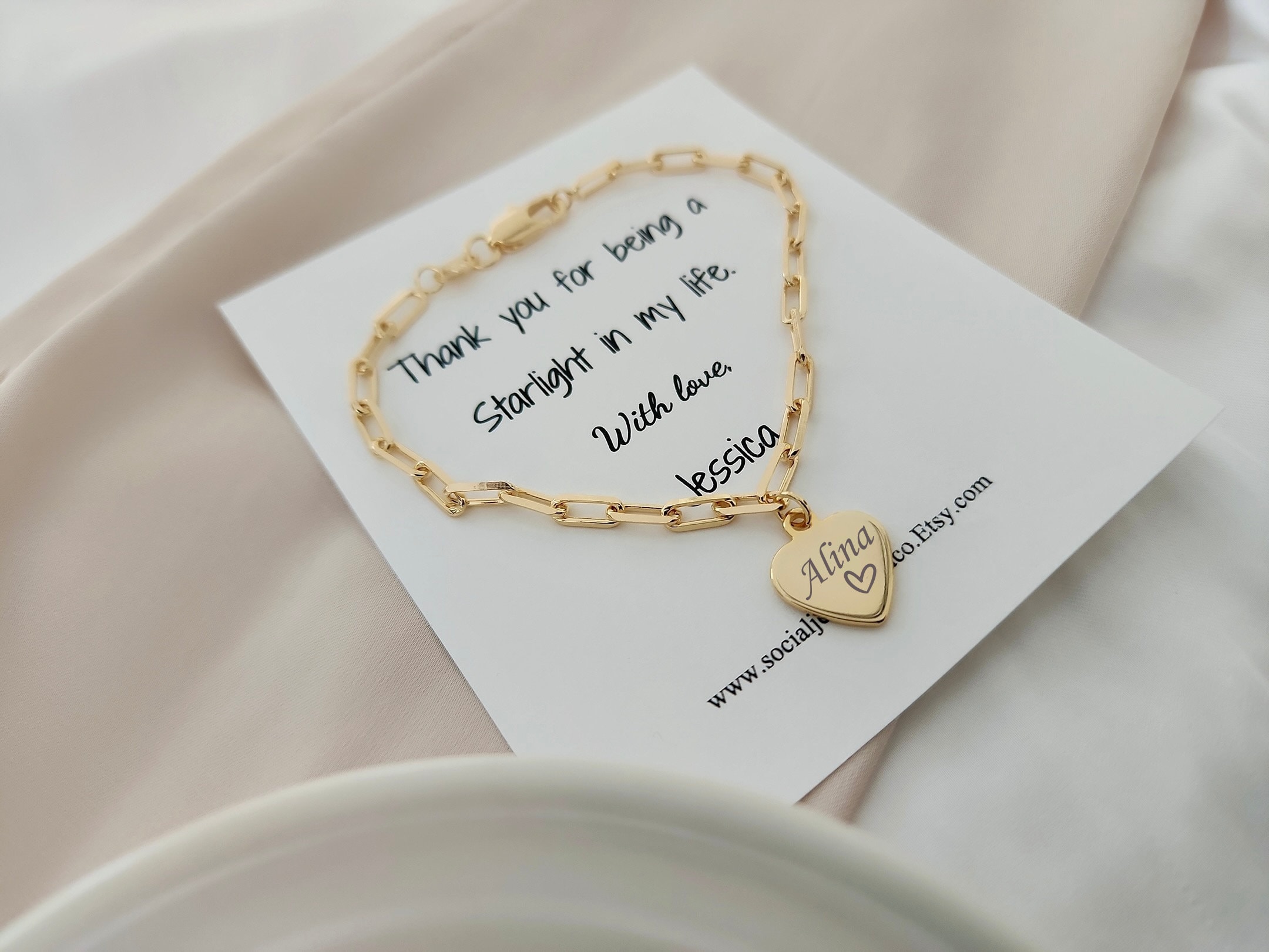 Braccialetto identificativo con nome personalizzato inciso con cuore per bambina, regalo di compleanno di gioielli personalizzati in acciaio inossidabile  36